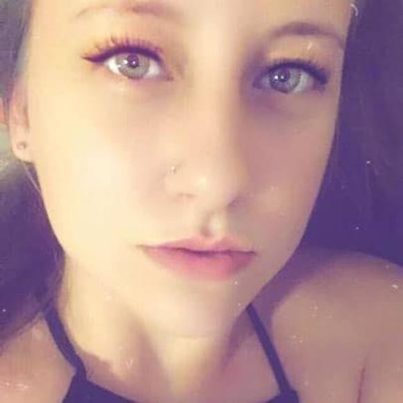 Meet your Posher, Brooke - Picture 1 of 1